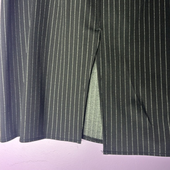 Black Striped Pencil Slit Skirt - Picture 5 of 13
